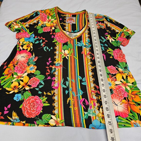 Johnny Was Floral V Neck Top Tee Women Size XL Bamboo - Picture 8 of 15